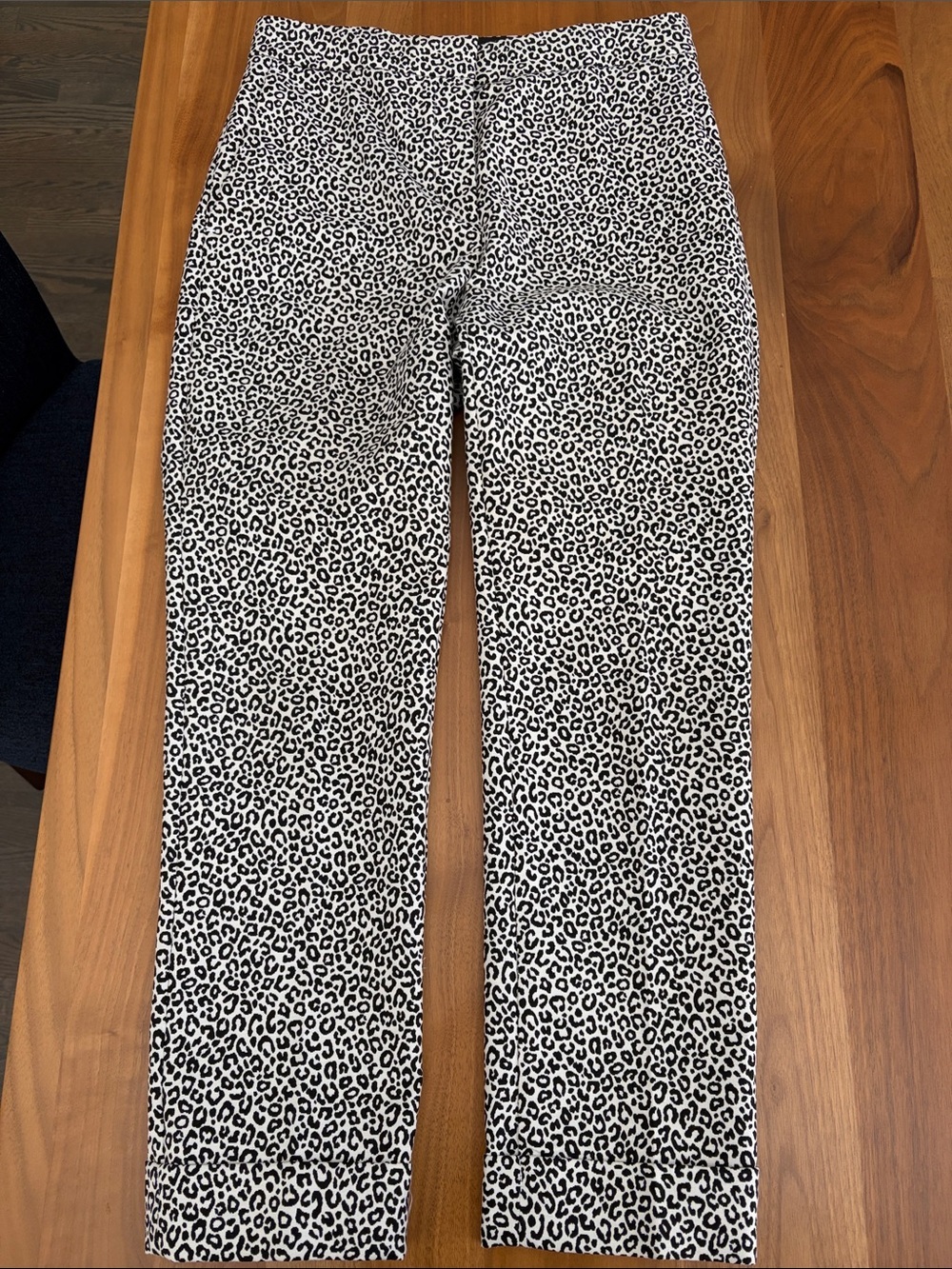 Black and White Leopard Print Cuffed Slim Pants
